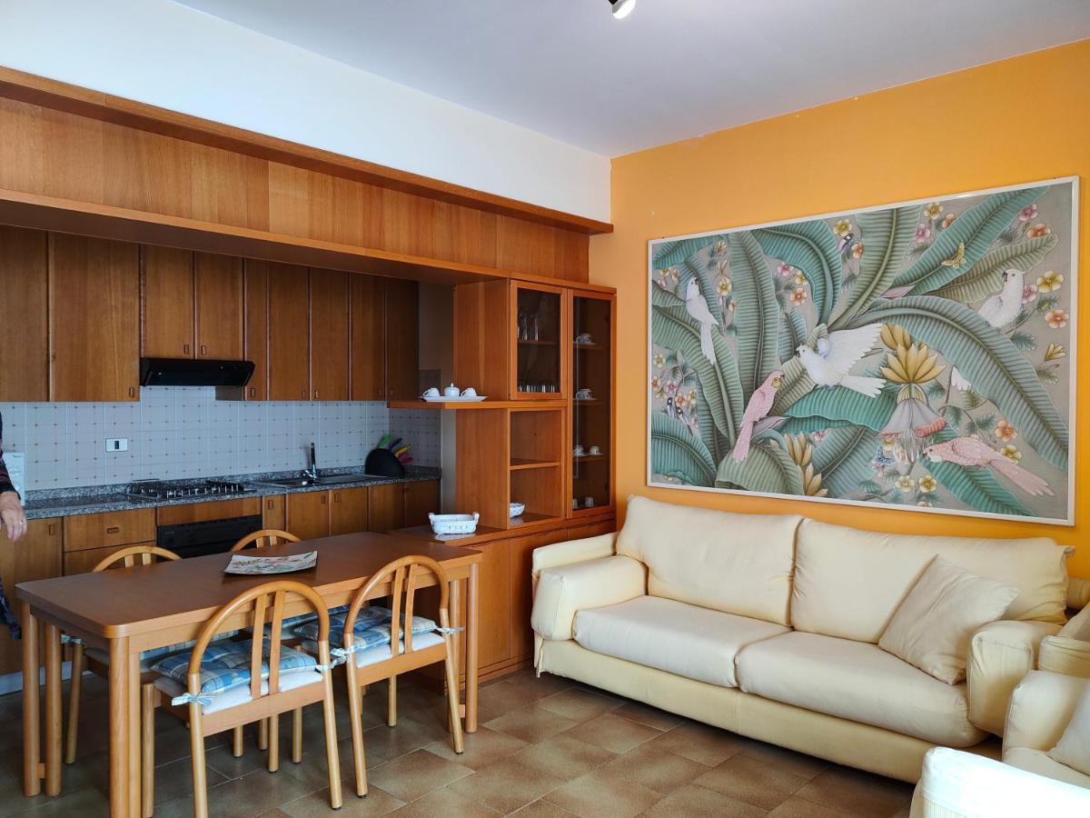 Iseolakerental- Casa Trentapassi Riva di Solto Exteriör bild
