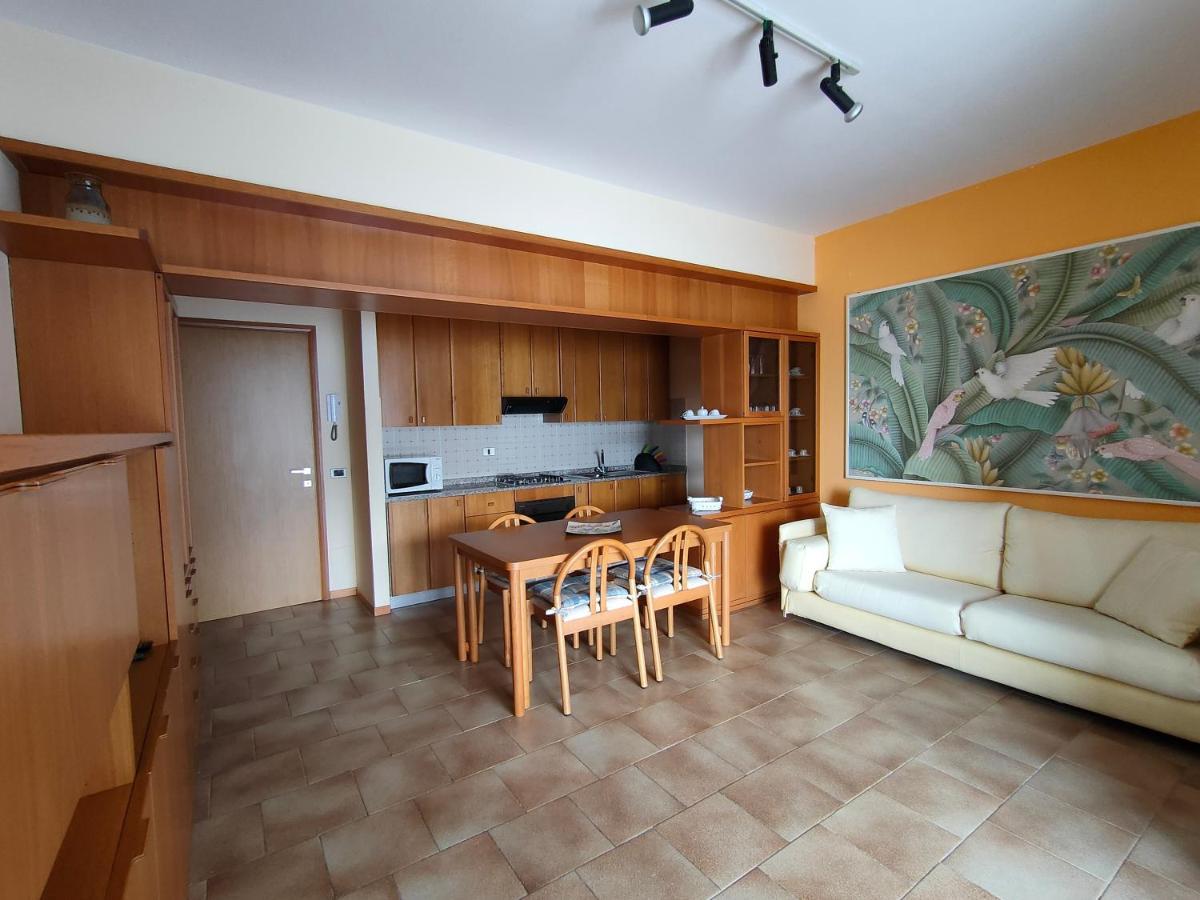 Iseolakerental- Casa Trentapassi Riva di Solto Exteriör bild