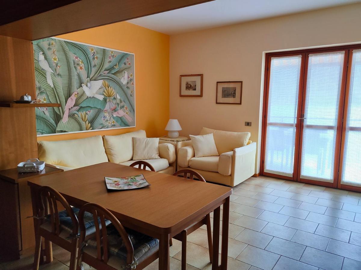 Iseolakerental- Casa Trentapassi Riva di Solto Exteriör bild