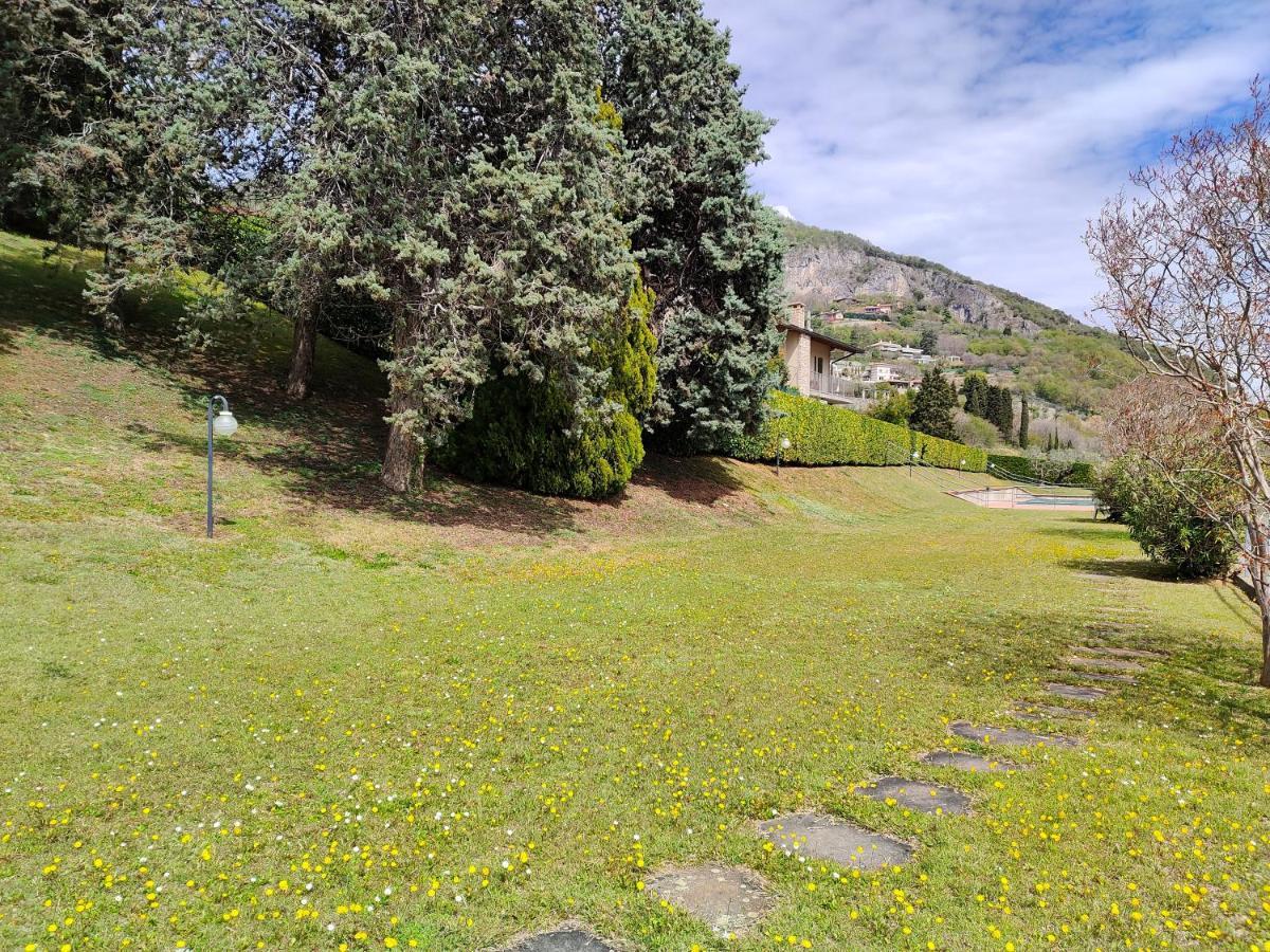 Iseolakerental- Casa Trentapassi Riva di Solto Exteriör bild