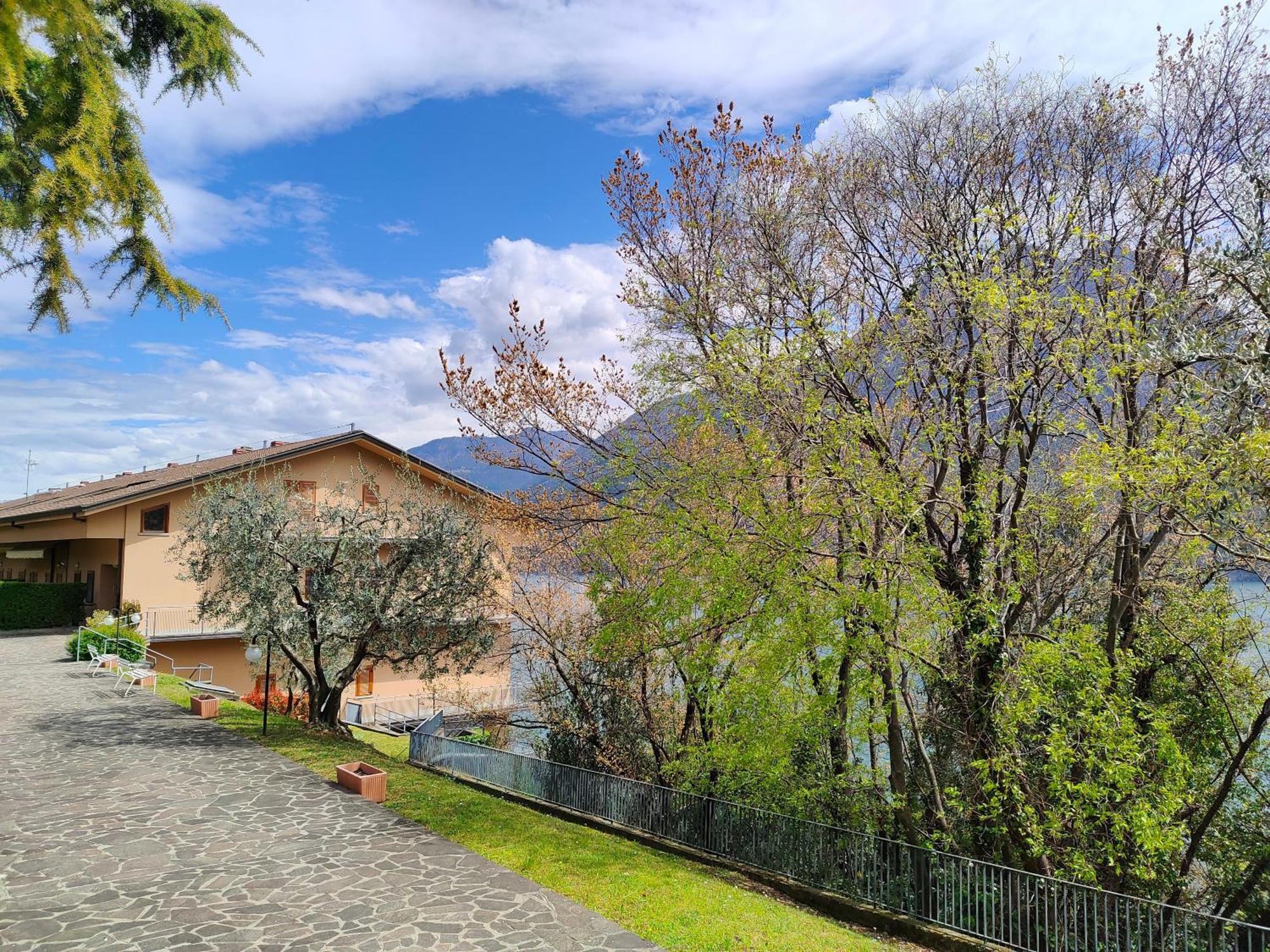 Iseolakerental- Casa Trentapassi Riva di Solto Exteriör bild