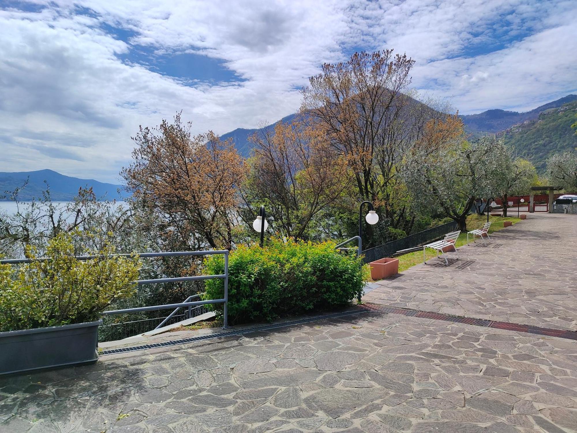 Iseolakerental- Casa Trentapassi Riva di Solto Exteriör bild